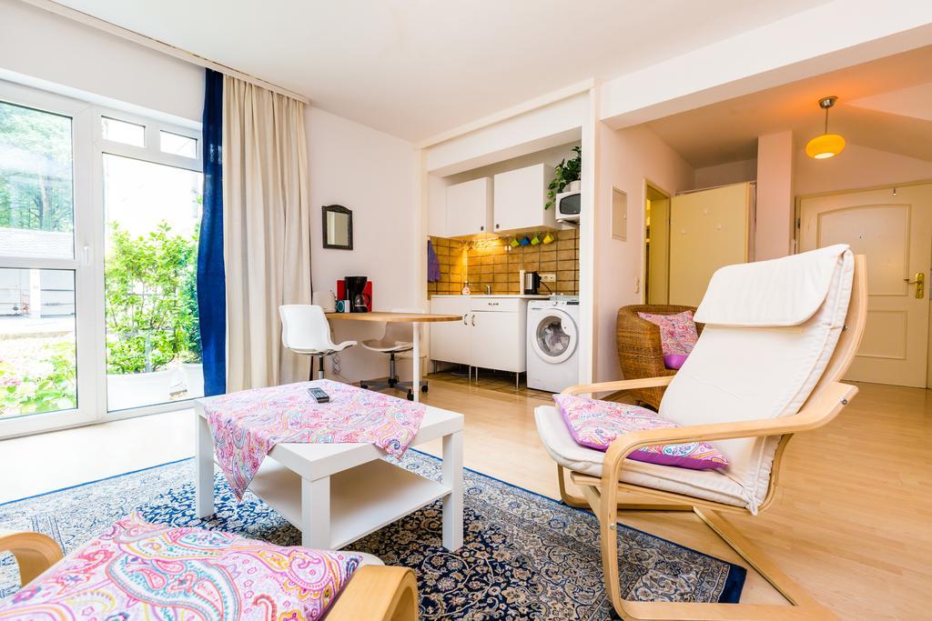 CGN Apartments - Deutzer Bruecke Köln Zimmer foto